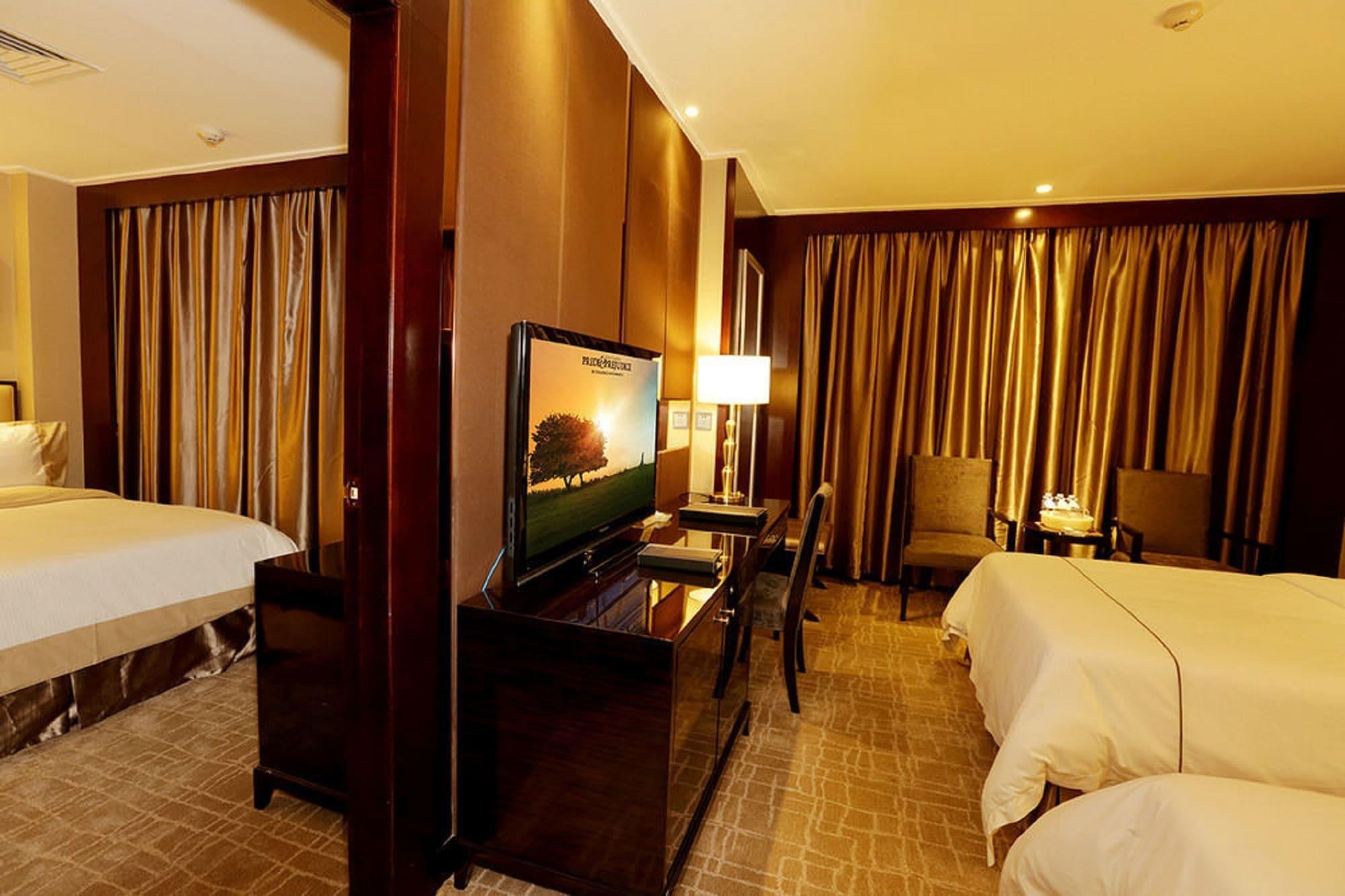 Mandarin Hotel Kanton Exterior foto