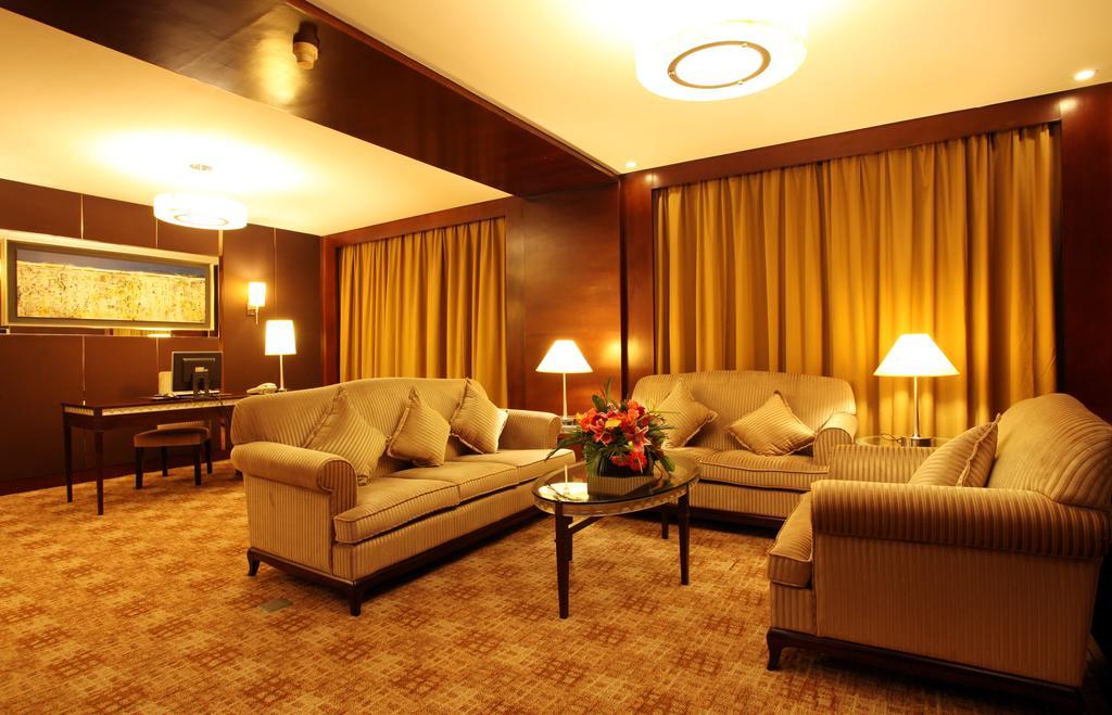 Mandarin Hotel Kanton Exterior foto